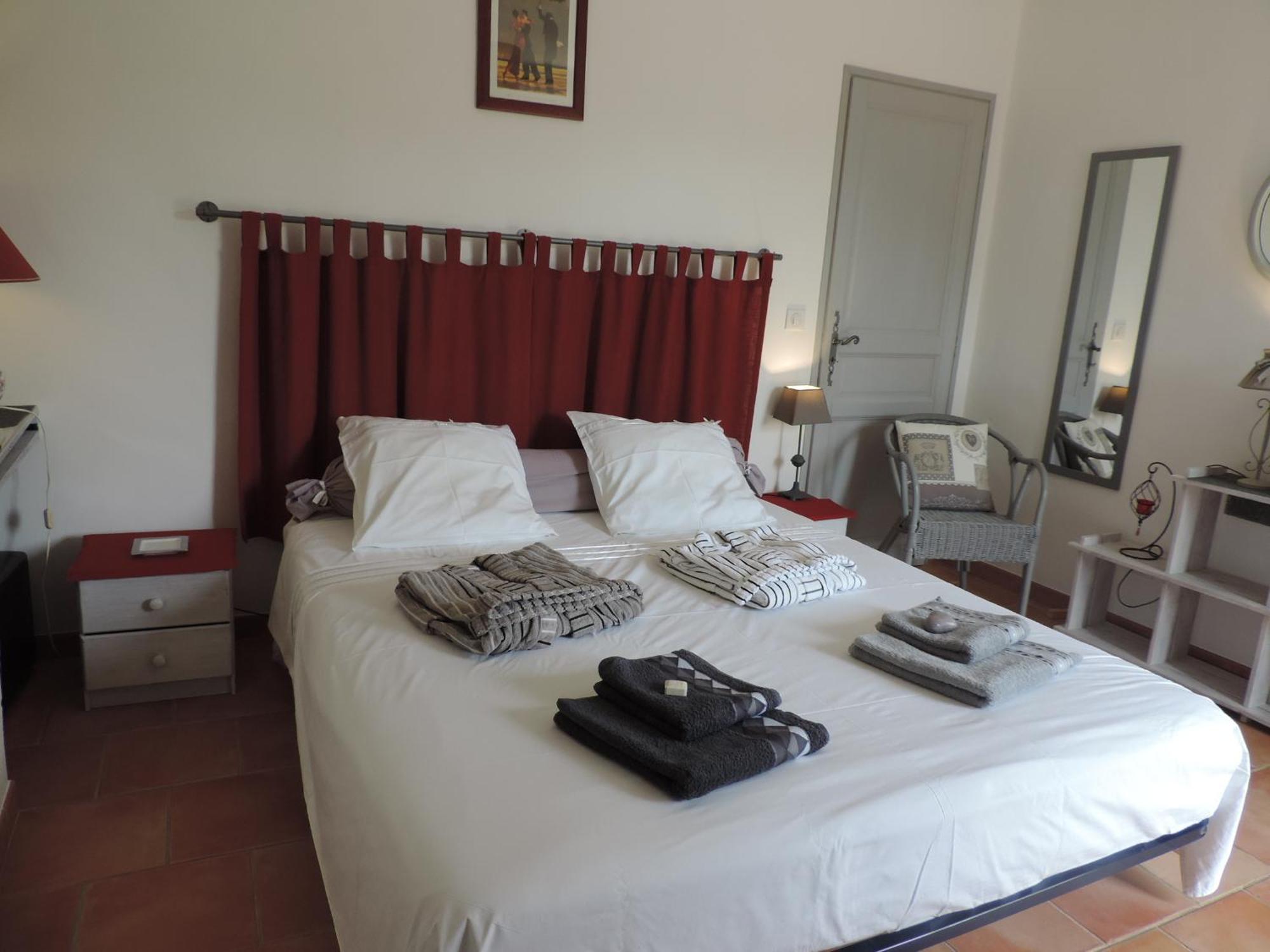 Chambre D'Hotes Le Fare Tchanque Parking Gratuit Sur Place Bed & Breakfast Cavaillon Exterior photo